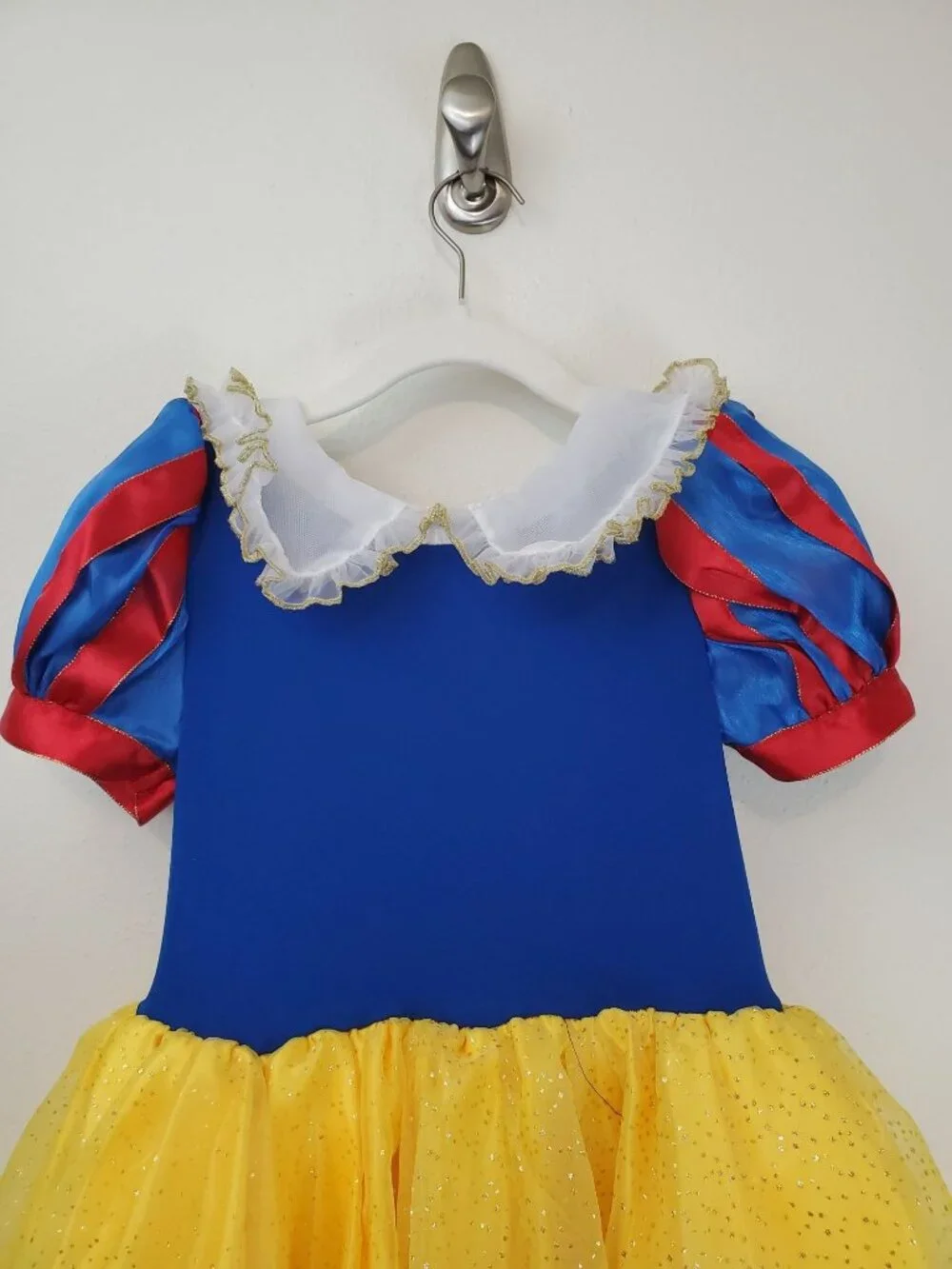 Snow White Disney girl's costume dress; girls 5/6